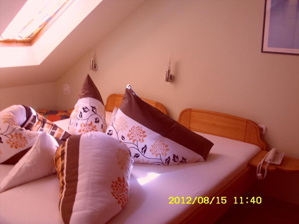 Korona Szallo Hotel Nagykanizsa Quarto foto