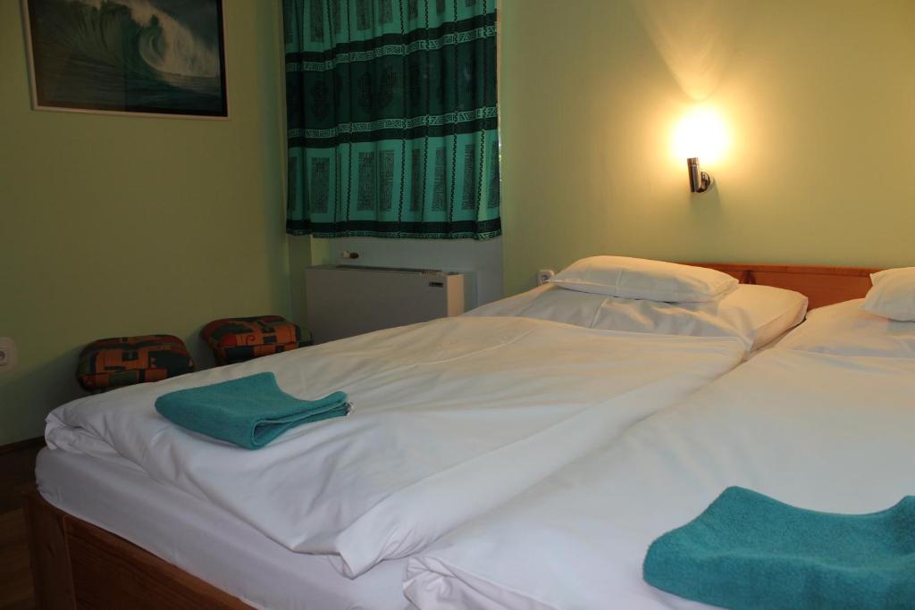 Korona Szallo Hotel Nagykanizsa Quarto foto